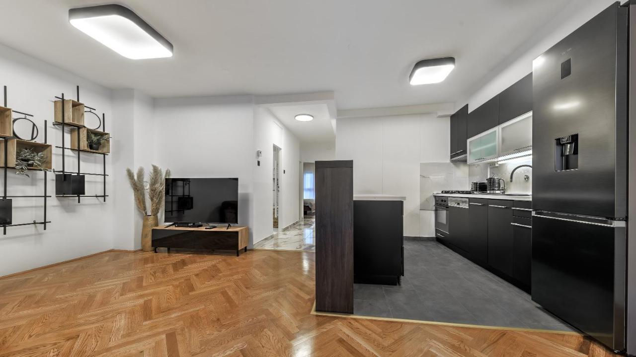 President Apartment With Sauna 자그레브 외부 사진